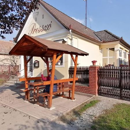 98 Petofi Utca Villa Balatonmagyarod Eksteriør billede